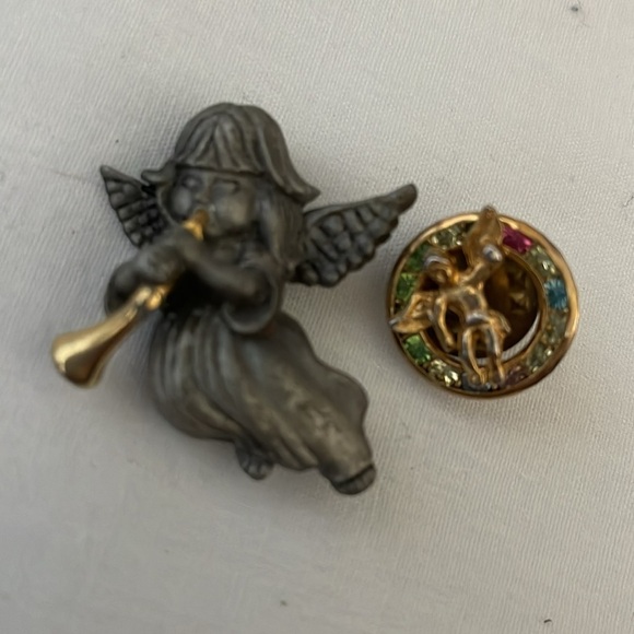 Lot of 4 vintage angel pins as shown. - Picture 5 of 7